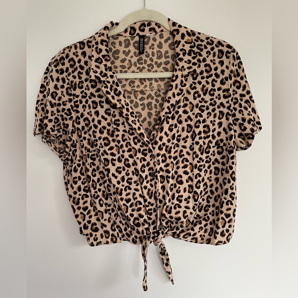 Leopard 🐆 tie blouse - Picture 1 of 3